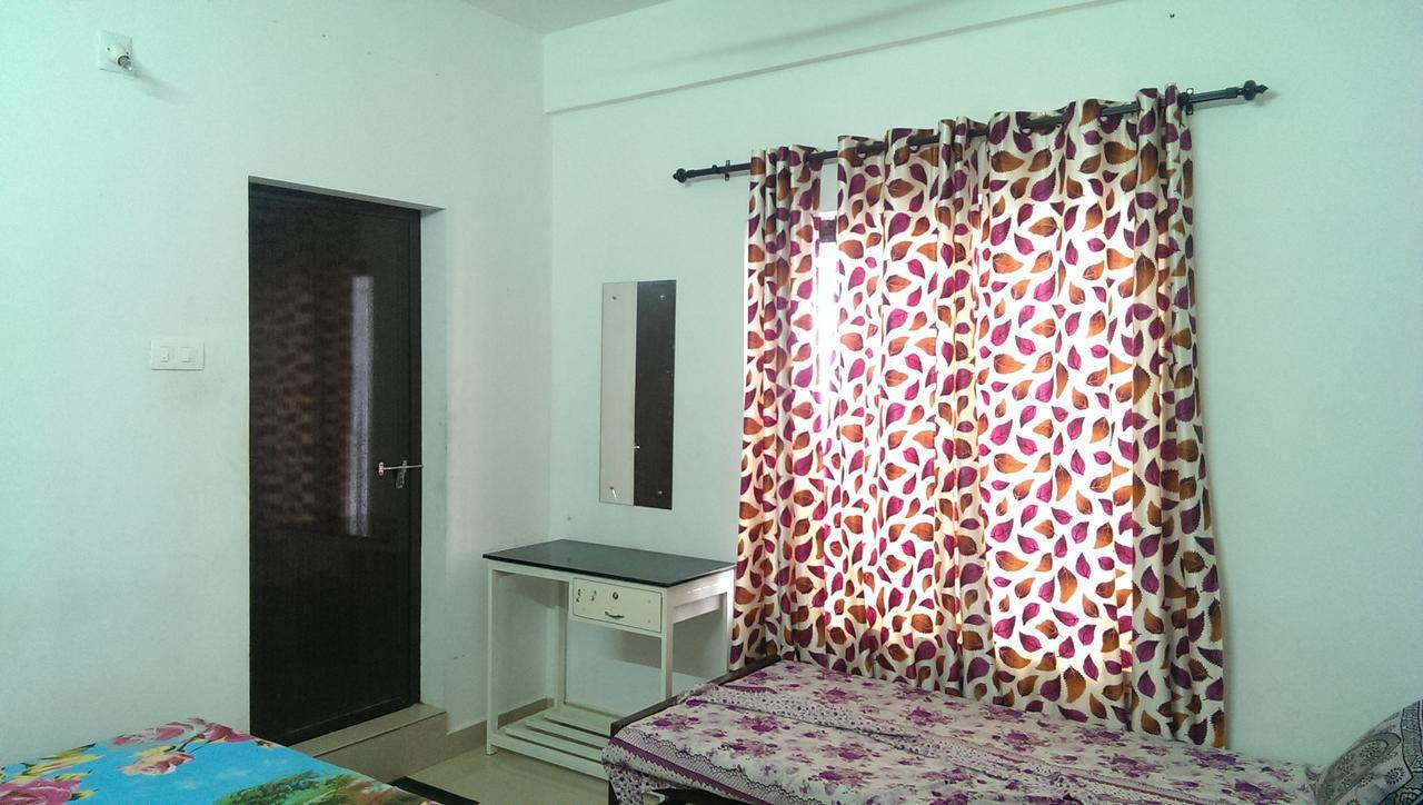 Shiva Inn Ґуруваюр Екстер'єр фото
